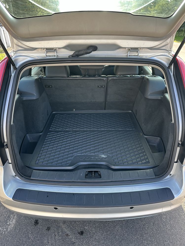 Volvo v50 2.0d avt