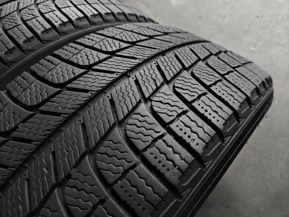 R17 215 55 зимові шини липучки Michelin X-ice