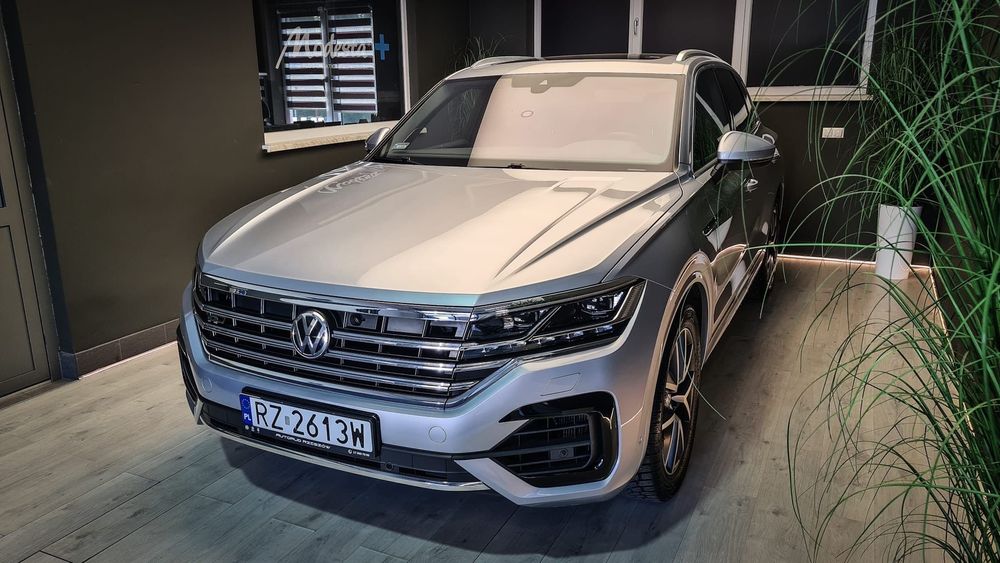 Volkswagen Touareg R-Line, Pierwszy właściciel, stan idealny, faktura Vat
