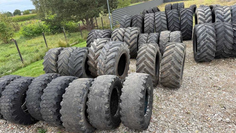 Za darmo zużyte opony rolnicze i budowlane bieżnik 0 - 1 mm