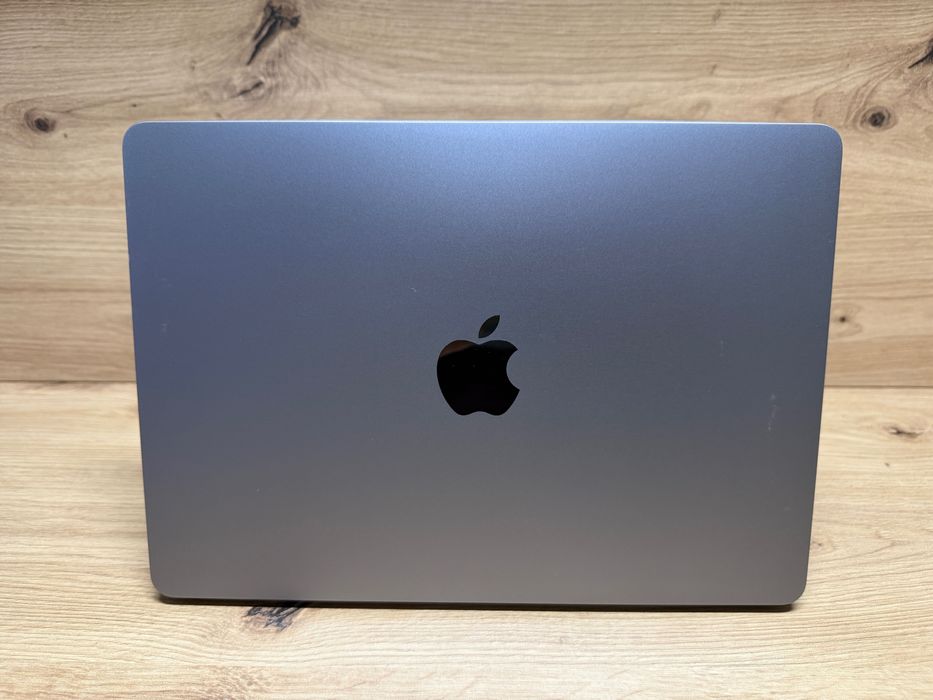 Макбук Apple MacBook Air 13,6” 2022 року M2 16gb 256gb SSD Space Grey