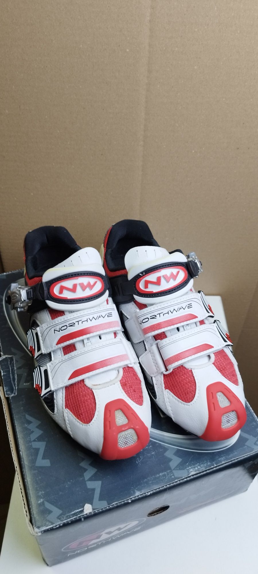 Nowe buty na rower szosowe Northwave Aerlite rozmiar 40 (26cm)