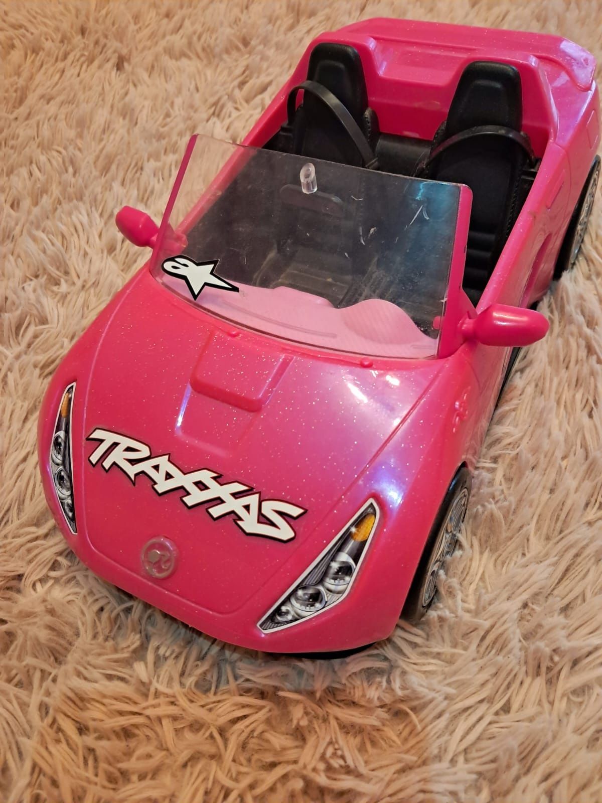 Samochód Barbie Orginalny Kabriolet Różowy z brokatem
