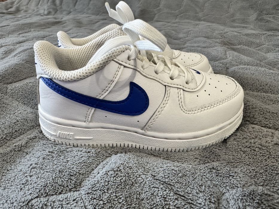 Проадам детские кроссовки Nike