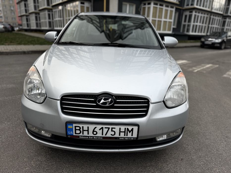 Автомобіль хюндай акцент 1.4 газ бензин 2008 рік