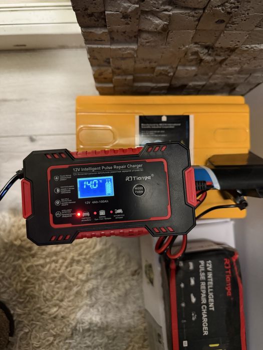 Комплект для автономного живлення (акумулятор, інвертор, зарядка)