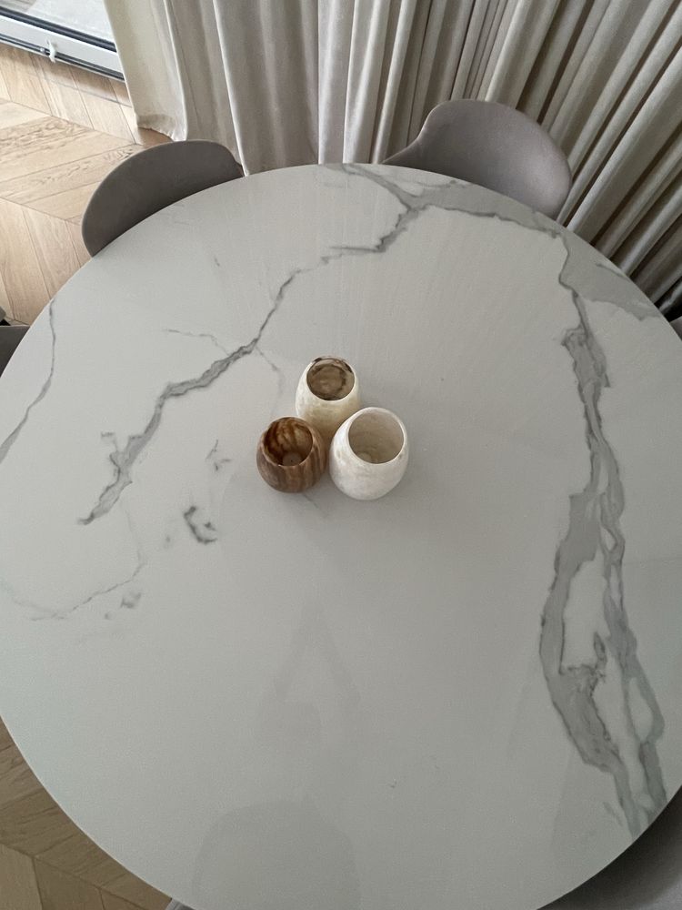 Almi Decor komplet stół i 6 krzesel w stanie idealnym