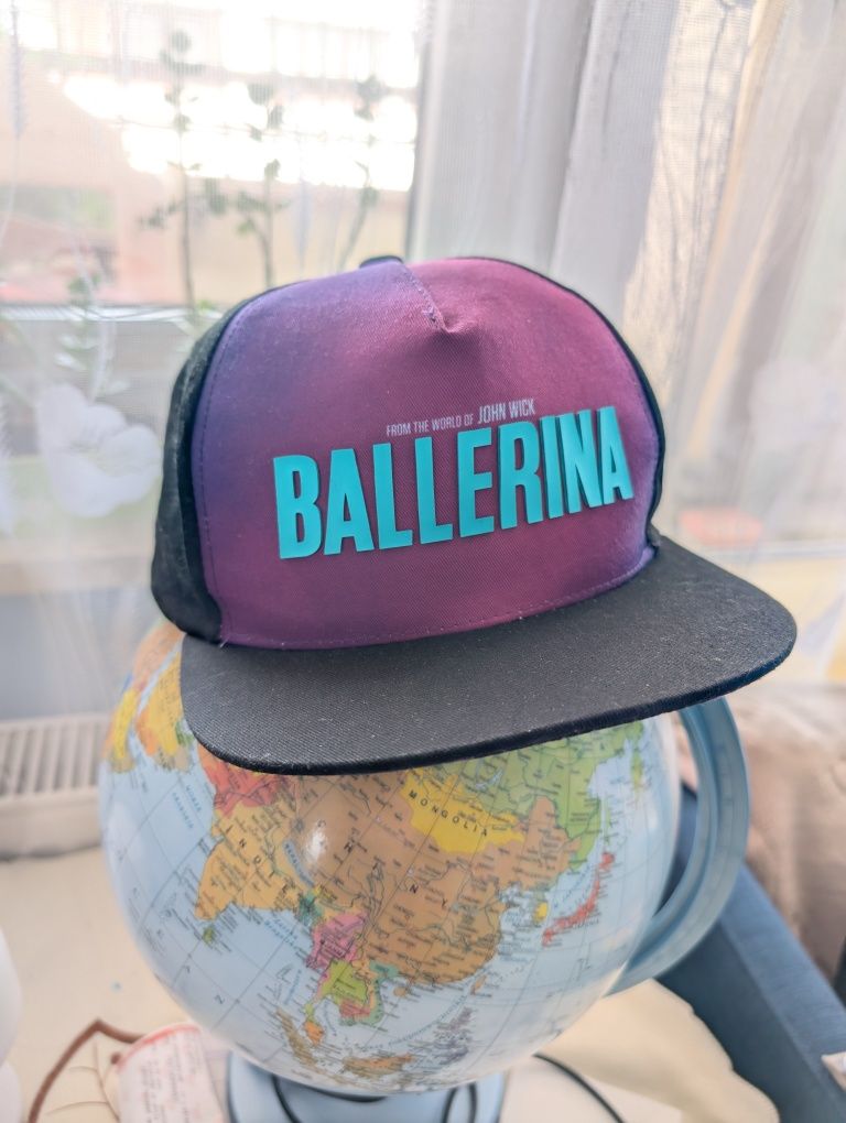 Ballerina czapka oryginalny merch z filmu z USA unikat
