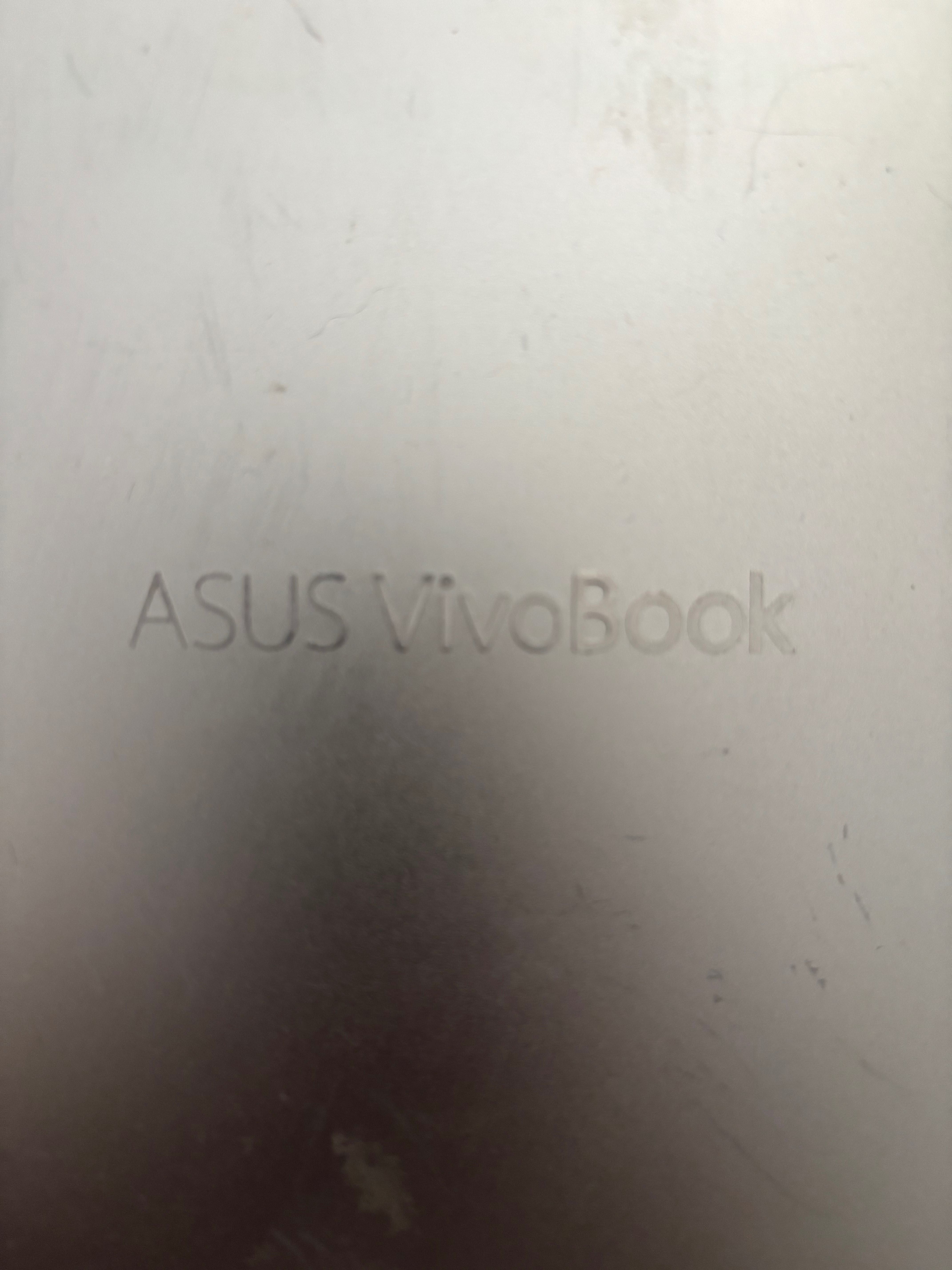 Portátil asus Vivobook I7