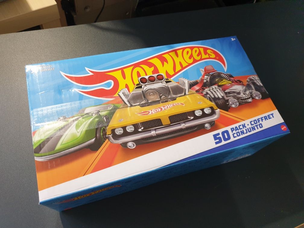 Caixa 50 carros Hot Wheels NOVA