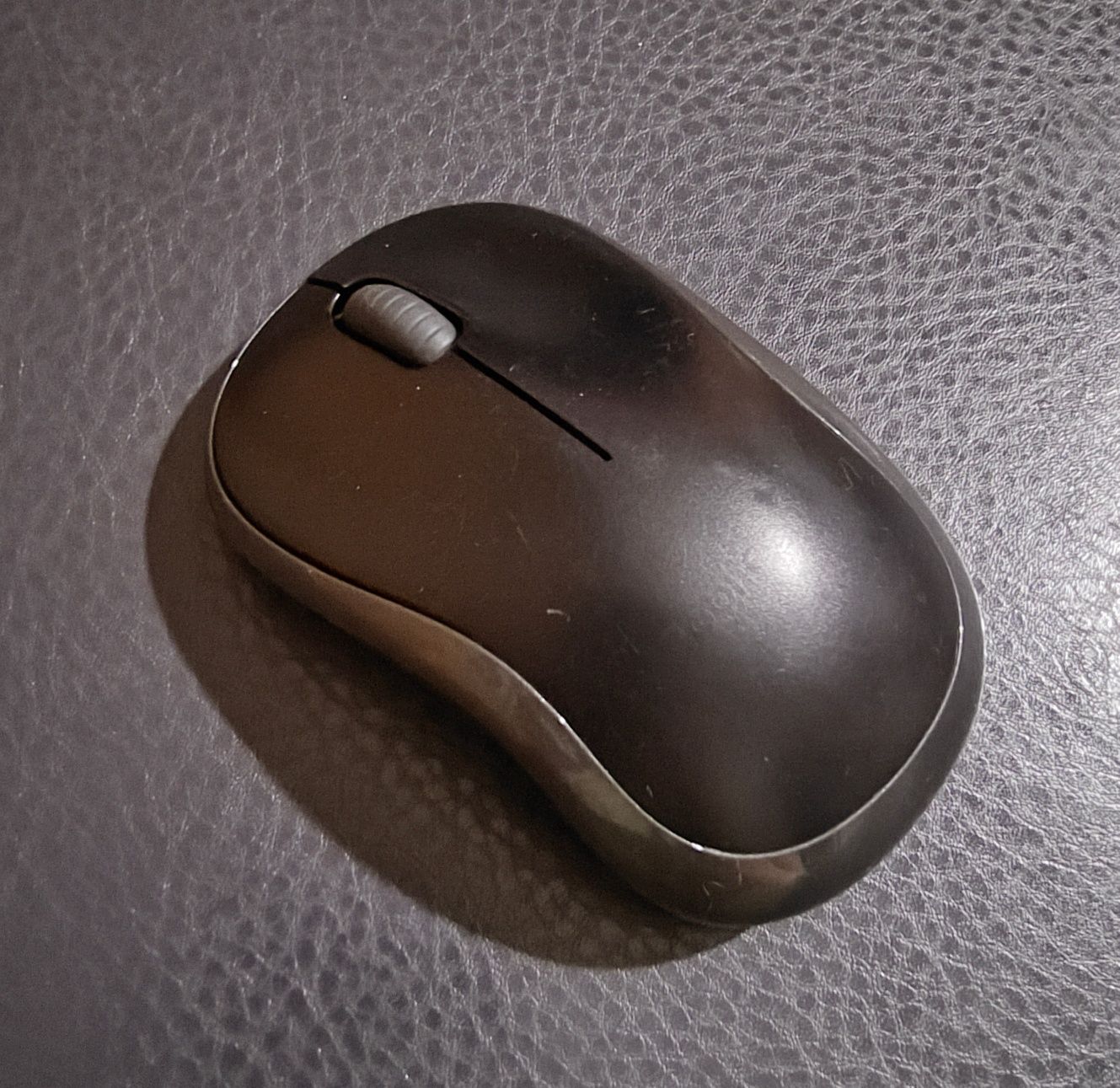 Мишка Logitech M 175 безпровідна оптична гарний стан.