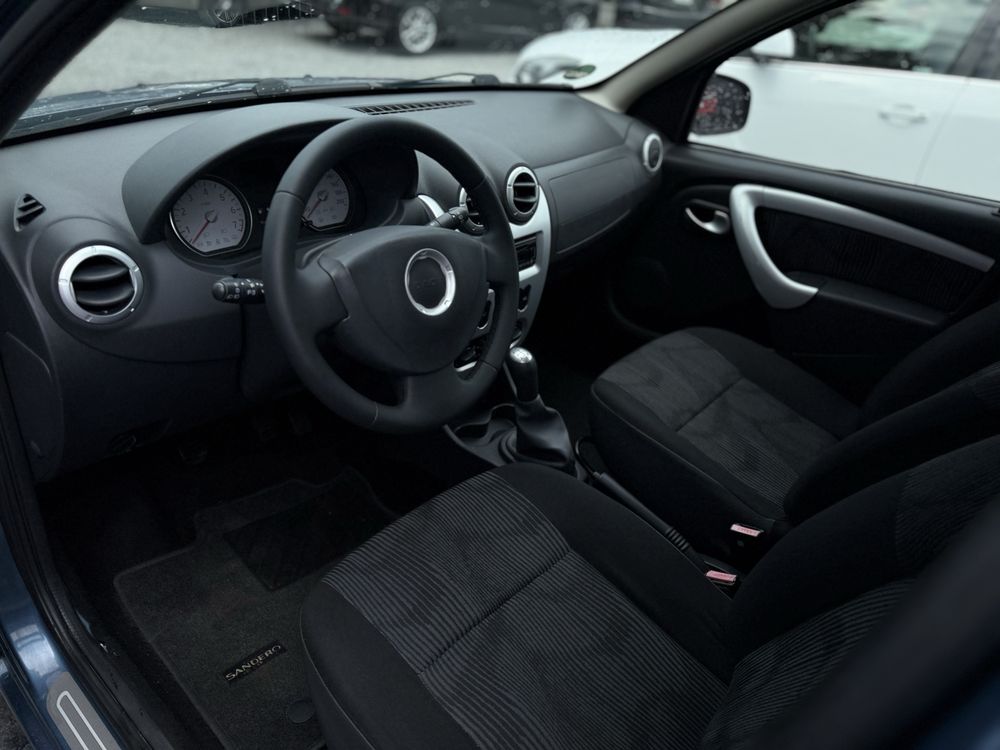 Dacia Sandero 1.4 бензин пригнана из Швейцарии
