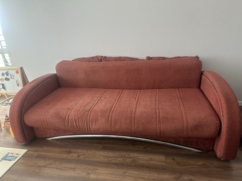 Продам б/у диван