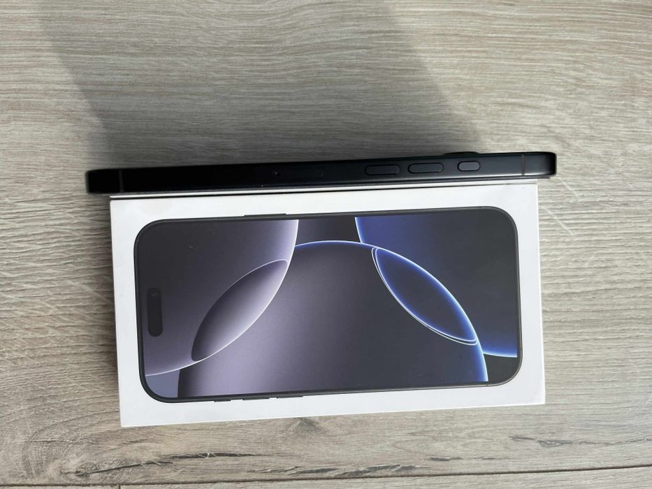 iPhone 16 Pro Max Gratis Case nowy