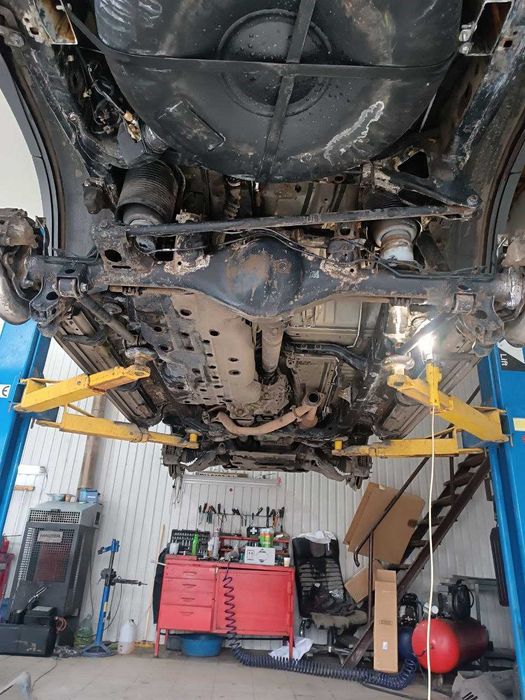 Антикорозійна обробка днища авто Антикорозийная обработка днища авто