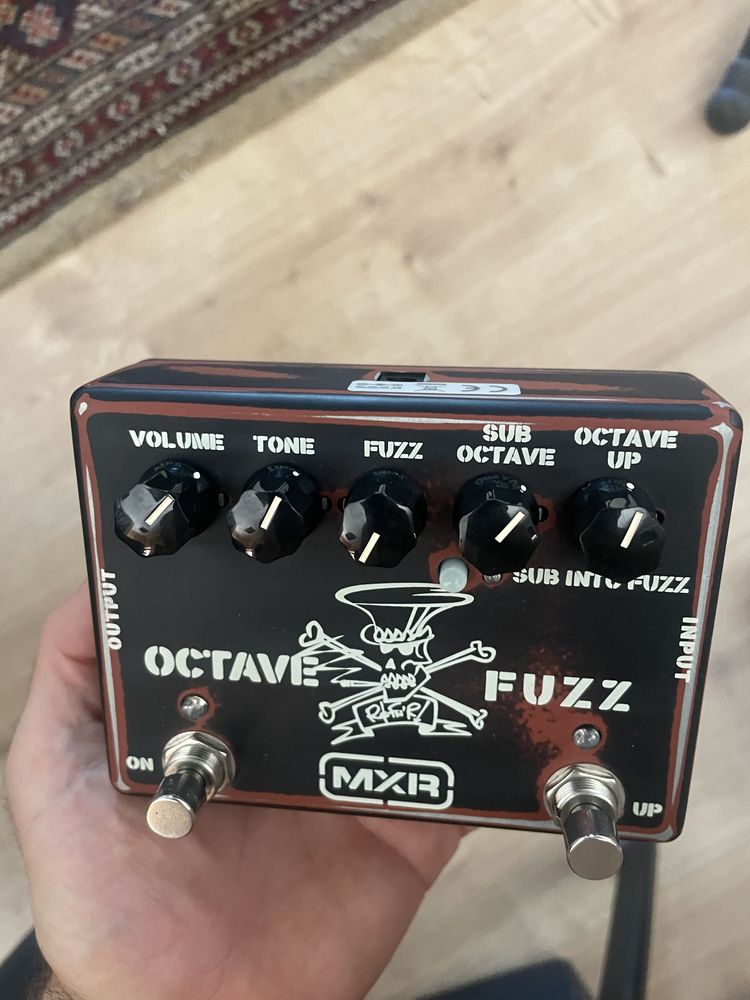 Pedal MXR SF01 Slash Octave Fuzz