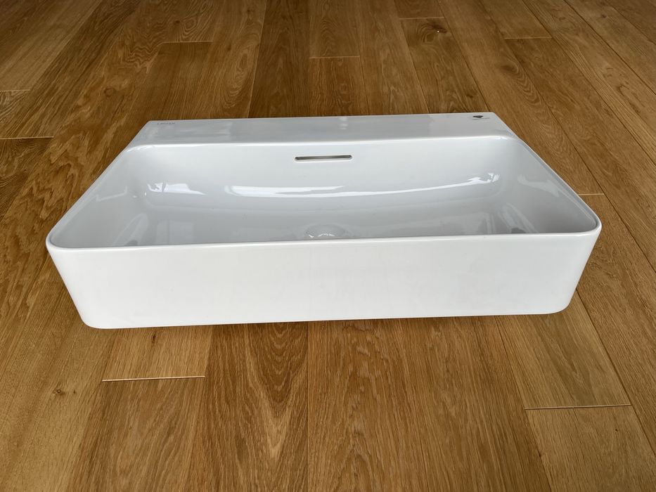 LAUFEN VAL umywalka scienna 600X420mm SAPHIRKERAMIK