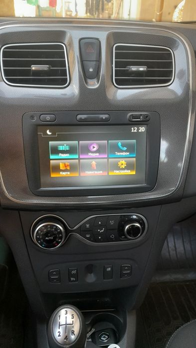 Рено Сандеро Renault Sandero