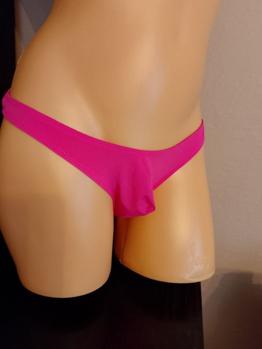 Stringi męskie różowe