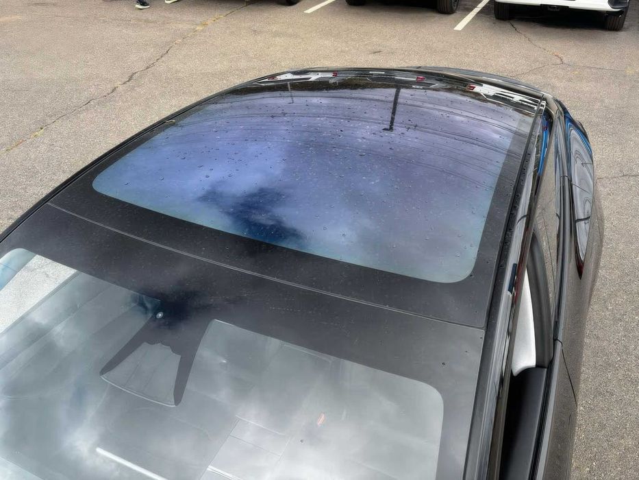 Tesla Model Y Long Range      2026