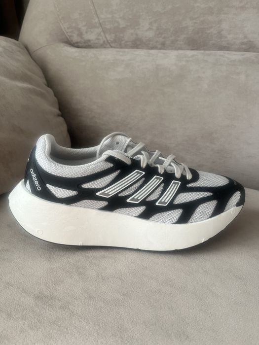 Кросівки унісекс Adidas Adizero Aruku чорні білі 39,5-40 розмір, 26 см