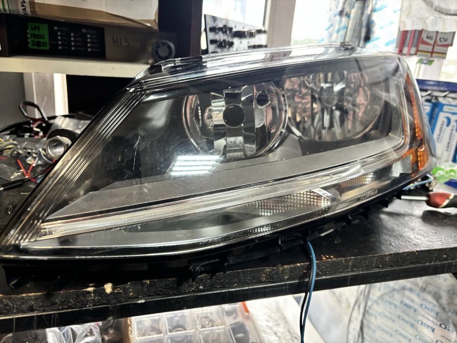 Фара ліва jetta 6 з led