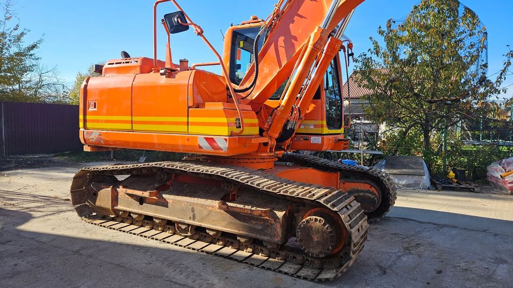 Komatsu PC 210/PC190  Komatsu PC 190 / PC 210