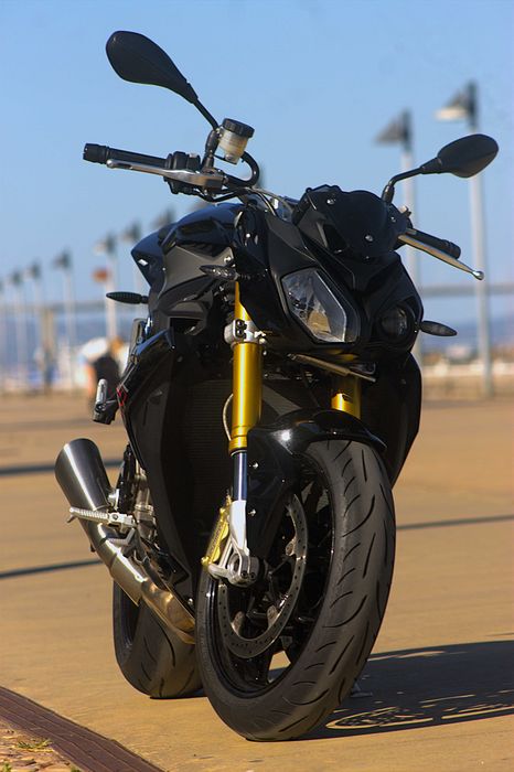 BMW S1000R naked/streetfighter