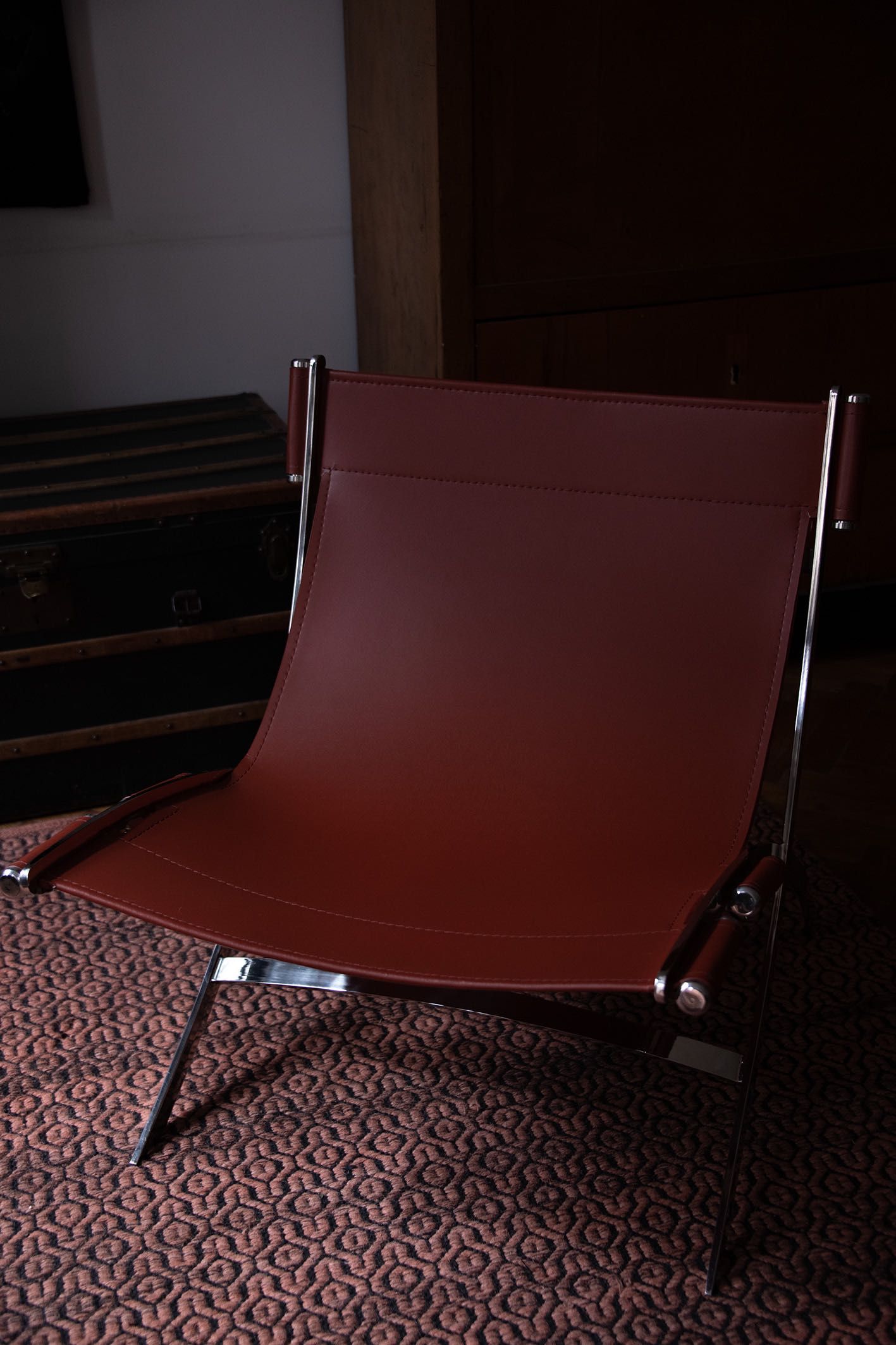 Skórzany fotel Timeless Citterio, lounge chair lata 80 bordowy