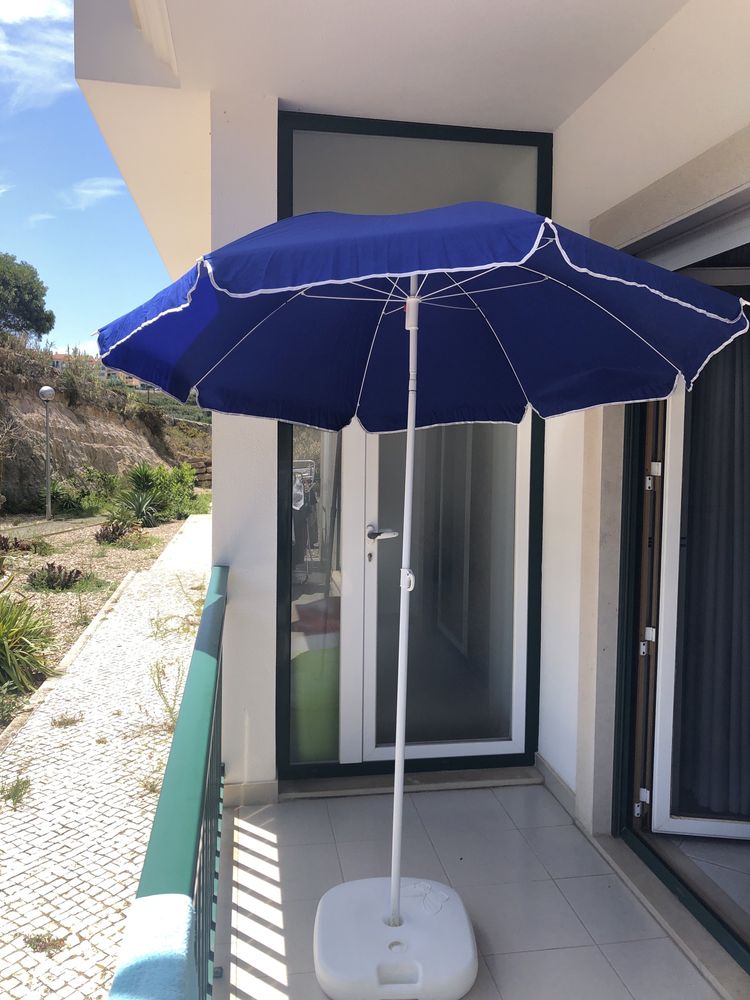 Chapéu de praia azul com saco