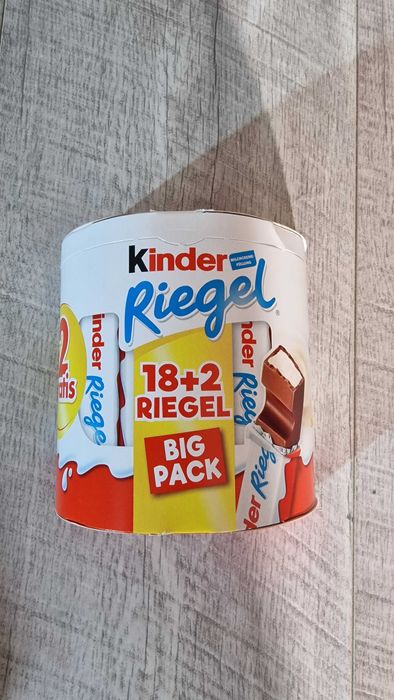 Niemieckie Kinder Rigiel 18+2