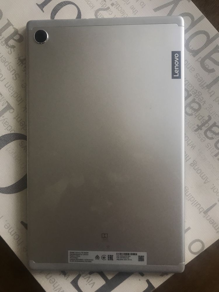 Планшет  Lenovo tb-x606f