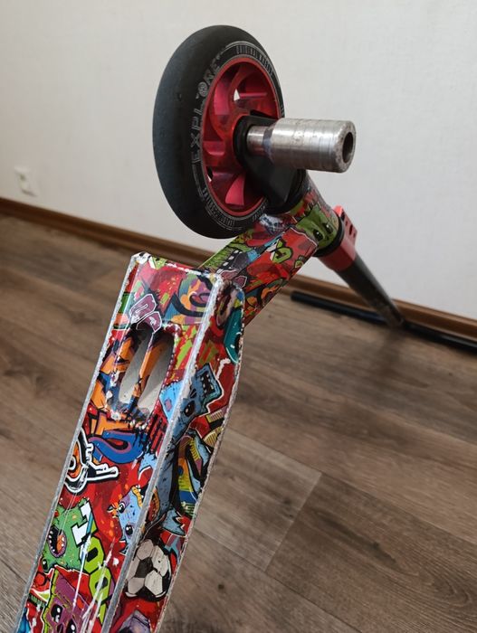 Трюковий самокат