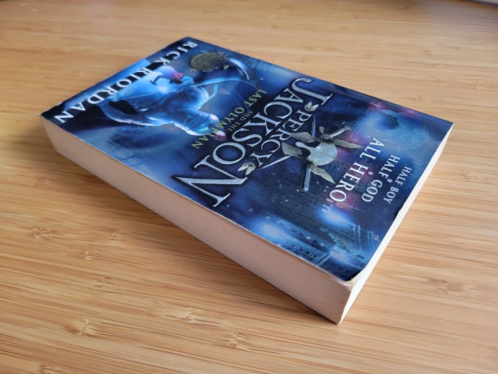 Percy Jackson and the Last Olympian (English book)