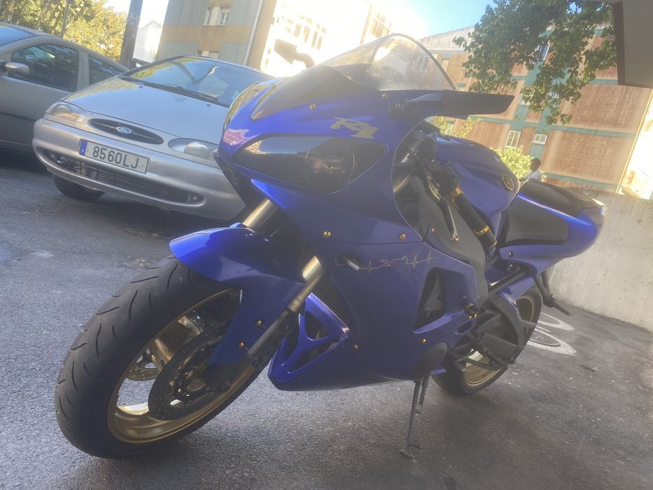 R1 de 2000 sem nada a fazer