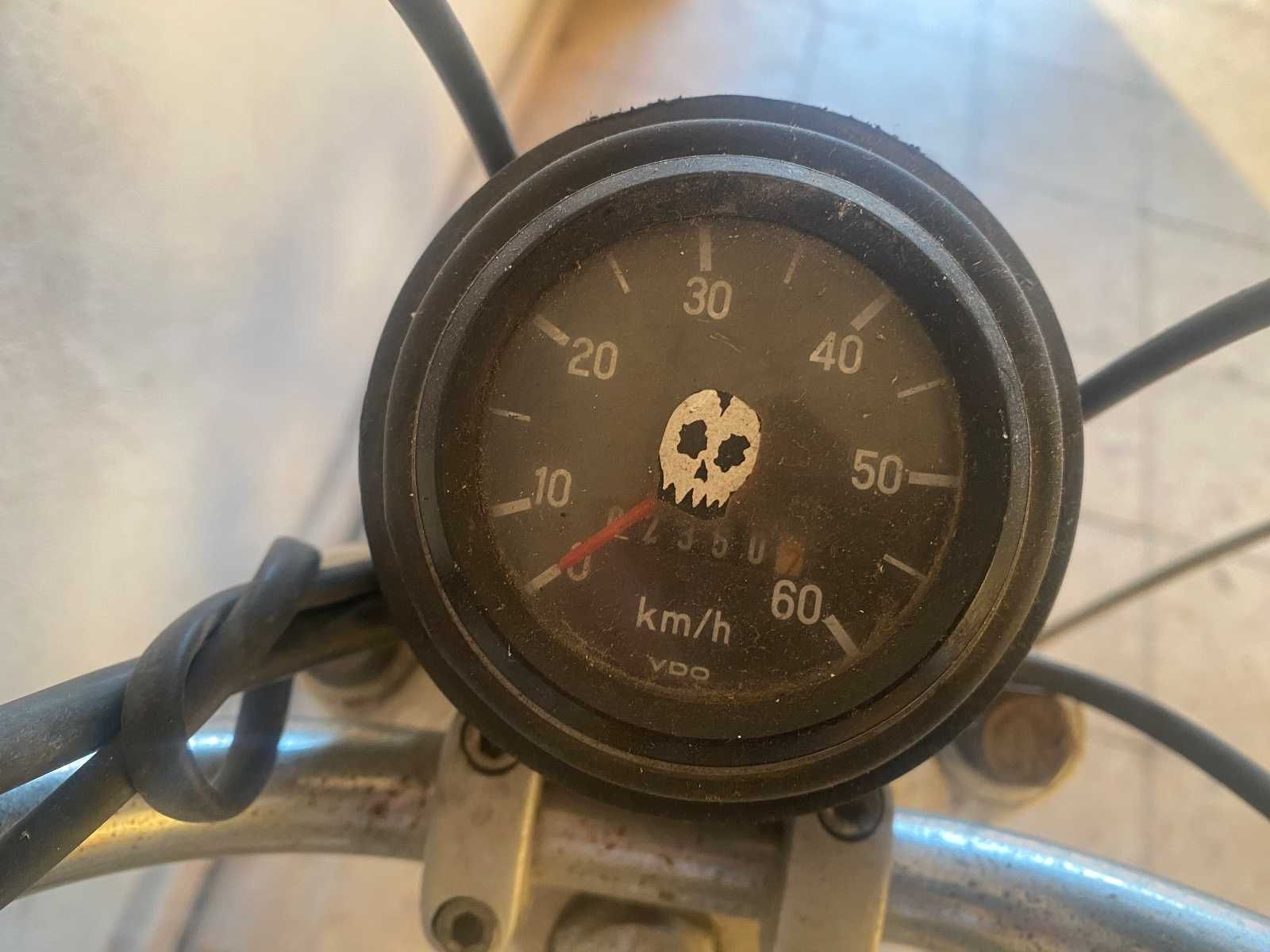 Motorizada de Marca TOMOS sem documentos