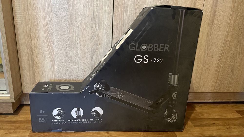 Трюковий cамокат Globber GS720 чорно-бірюзовий