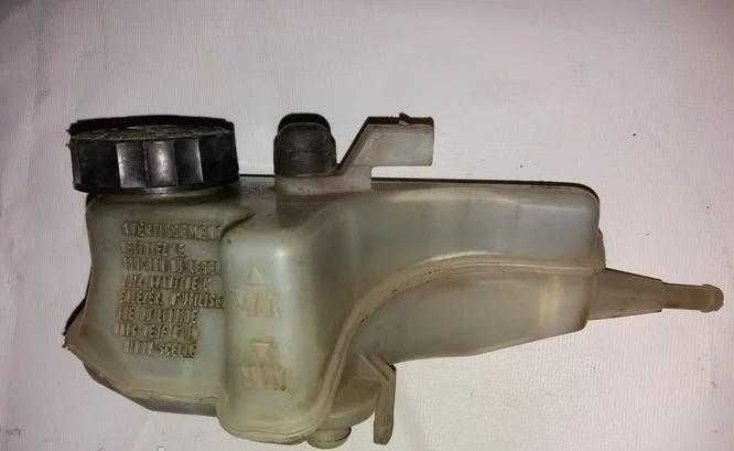 Passat B4 Пассат Б4 бачок тормозной жидкости