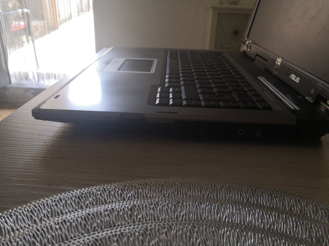 PC Portátil " Asus 6000 séries"