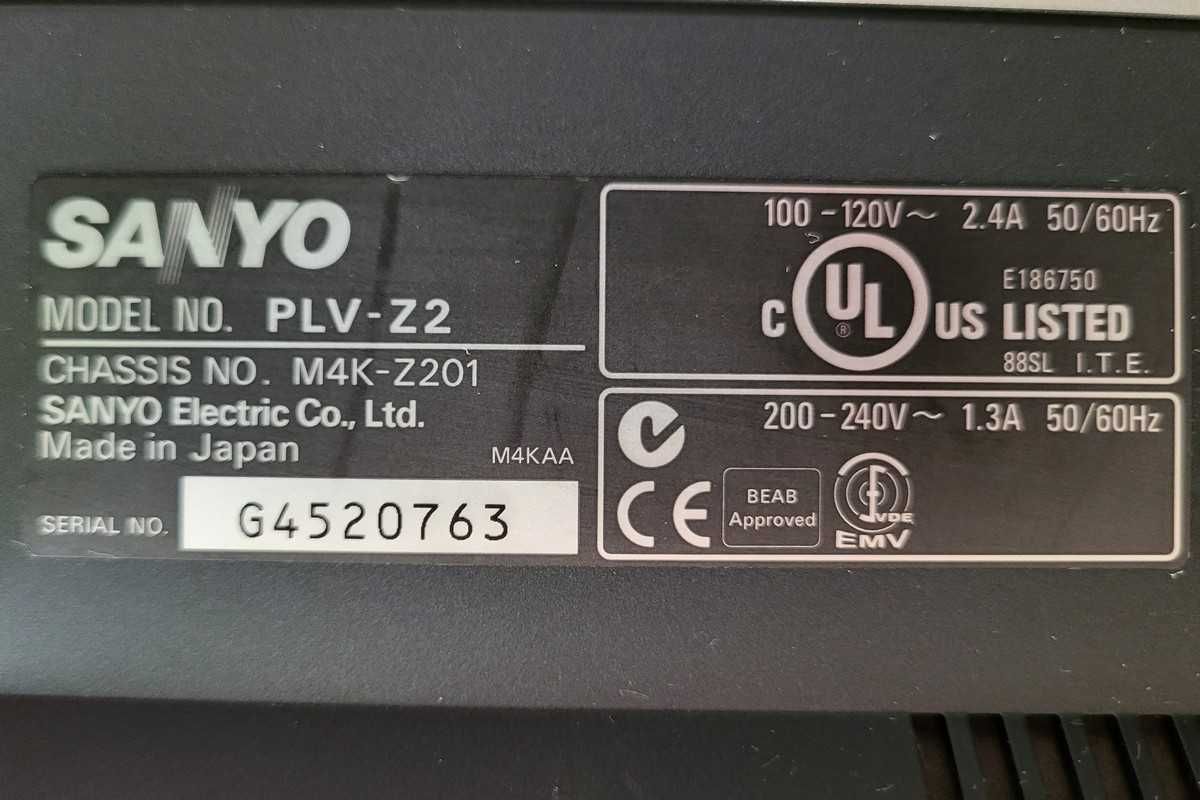 Projektor _HD_ SANYO PLV-Z2