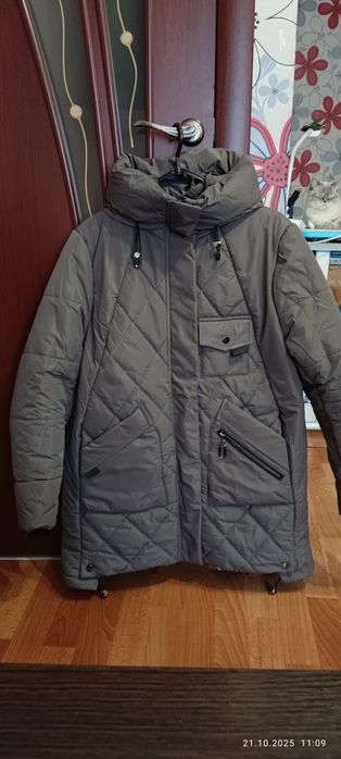 Жіноча зимова куртка