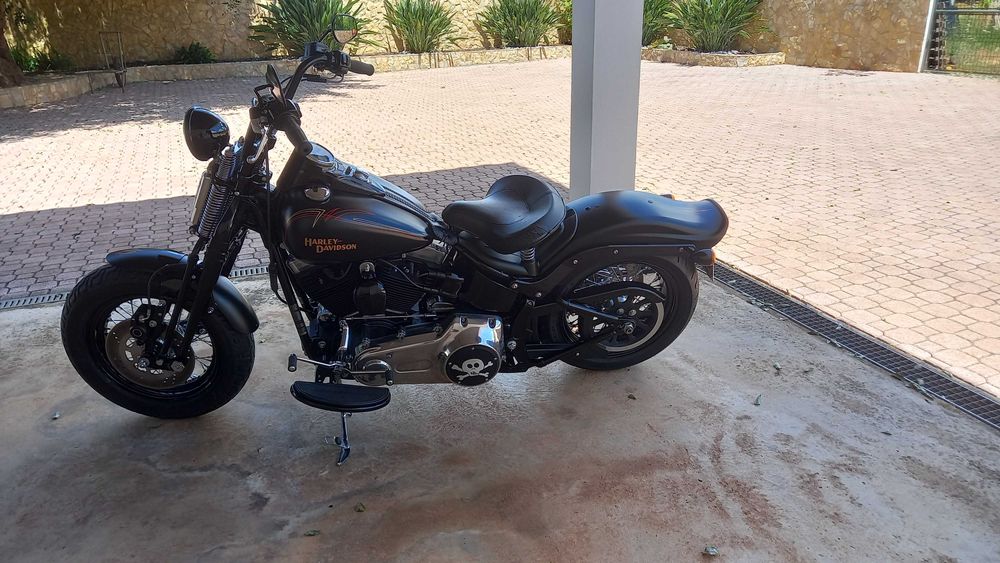 Harley Davidson Softail Crossbones