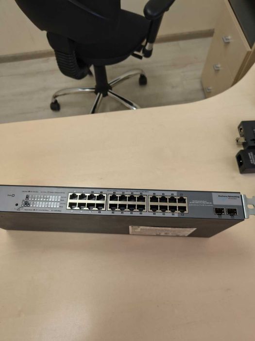 Комутатор HP ProCurve Switch 1800-24G J9028A