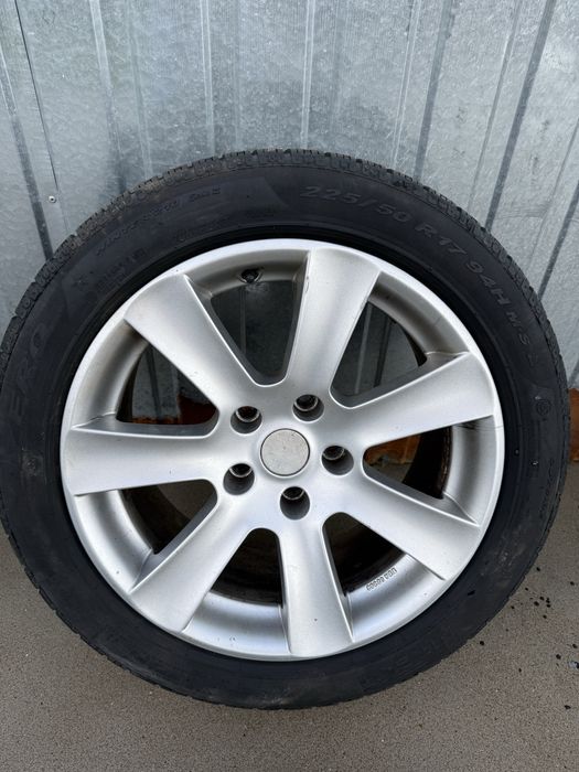 BORBET kpl. Kół zimowych Runflat 5x120 225/50/17 8J ET 13 stan bdb