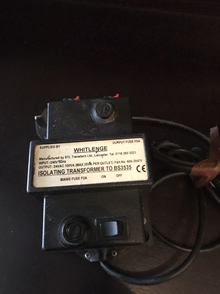 Понижающий разделительный трансформатор Whitlenge BS3535