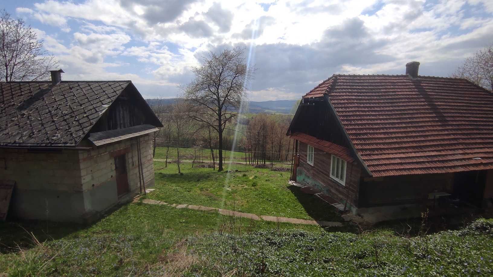 Dom drewniany z budynkami gospodarczymi  1,18 ha RAZEM