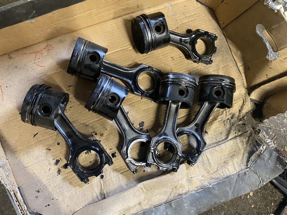 Bmw E34 E36 E38 2.5 TDS tlok korbowod