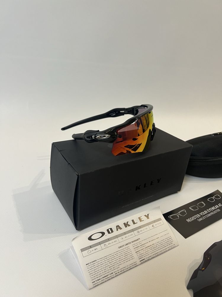 Очки Oakley со сменными линзами