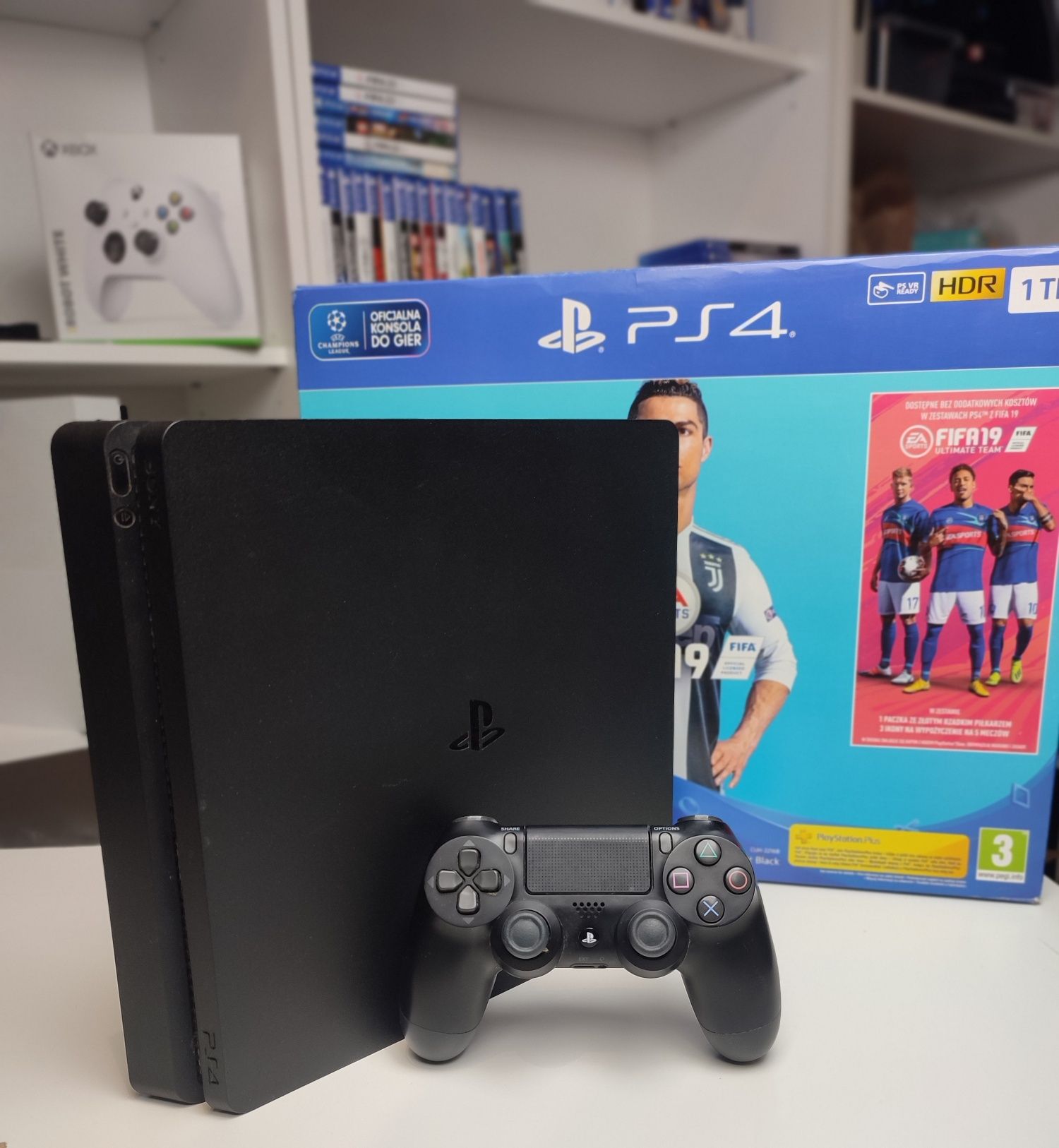 Konsola PlayStation 4 Slim 1 TB (1000GB) Pad Gwarancja - Komplet