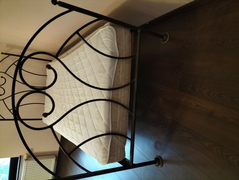 Sprzedam łóżko  90x200